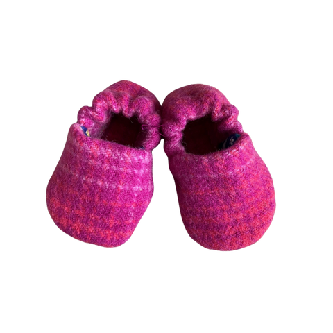 100% wool baby slippers in bright pink